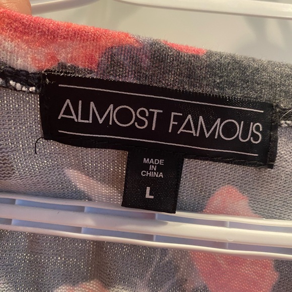 Women’s Floral Top - Picture 4 of 4